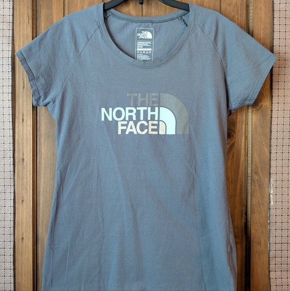 The North Face Women's Gray Short Sleeve Tee- Med Slim Fit - Picture 1 of 4
